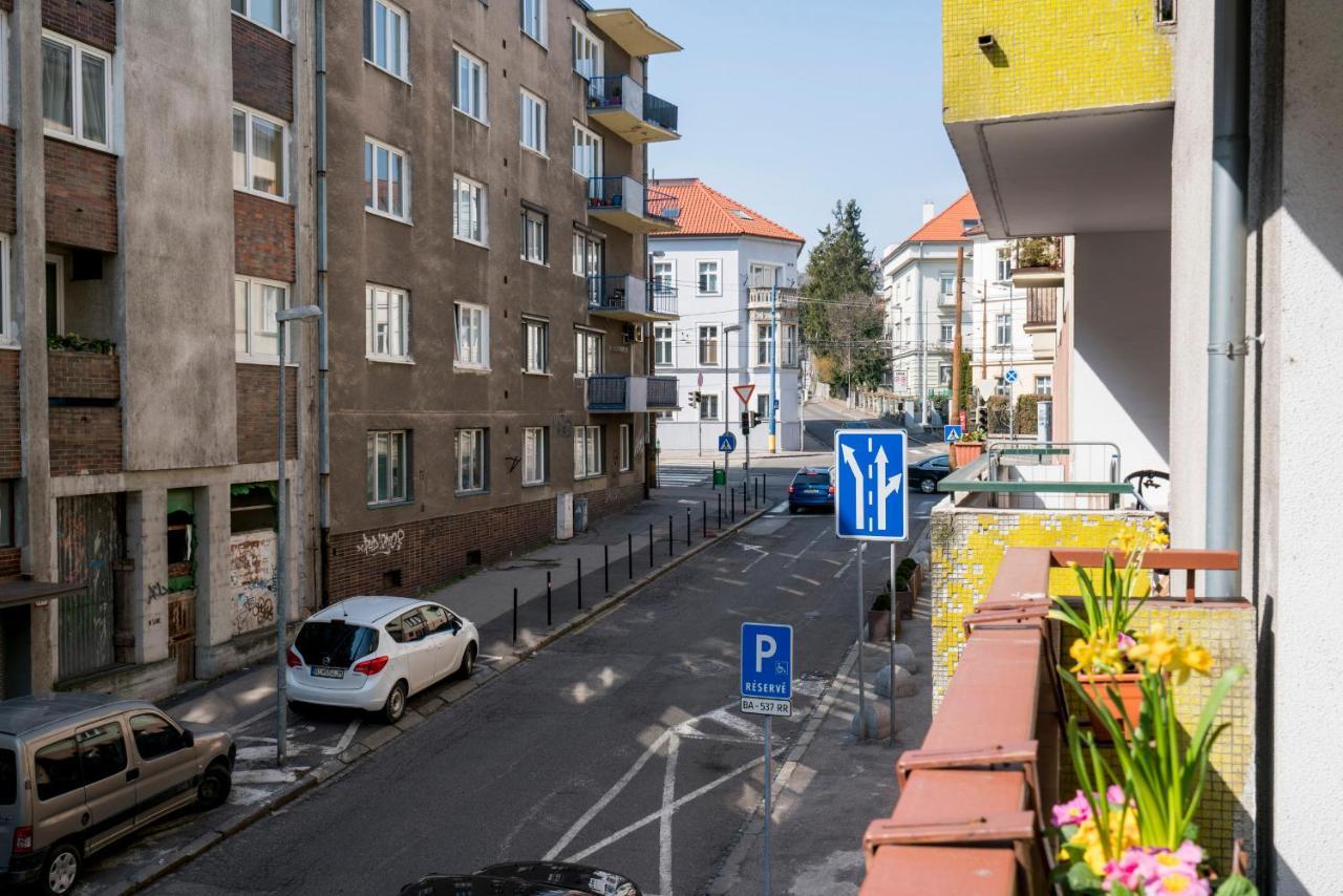 Stylish Centrally Located 1Br Apartment With Parking ブラチスラヴァ エクステリア 写真