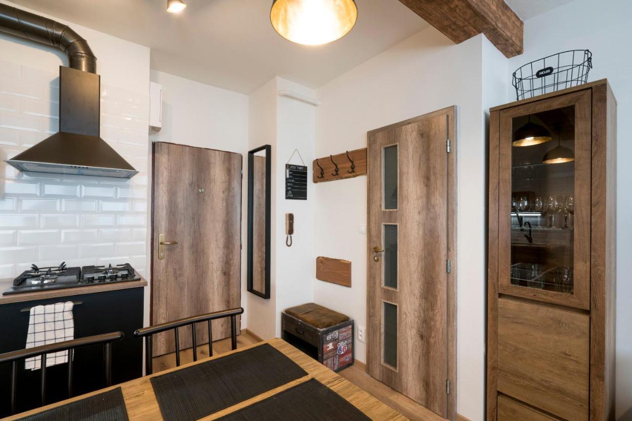 Stylish Centrally Located 1Br Apartment With Parking ブラチスラヴァ エクステリア 写真