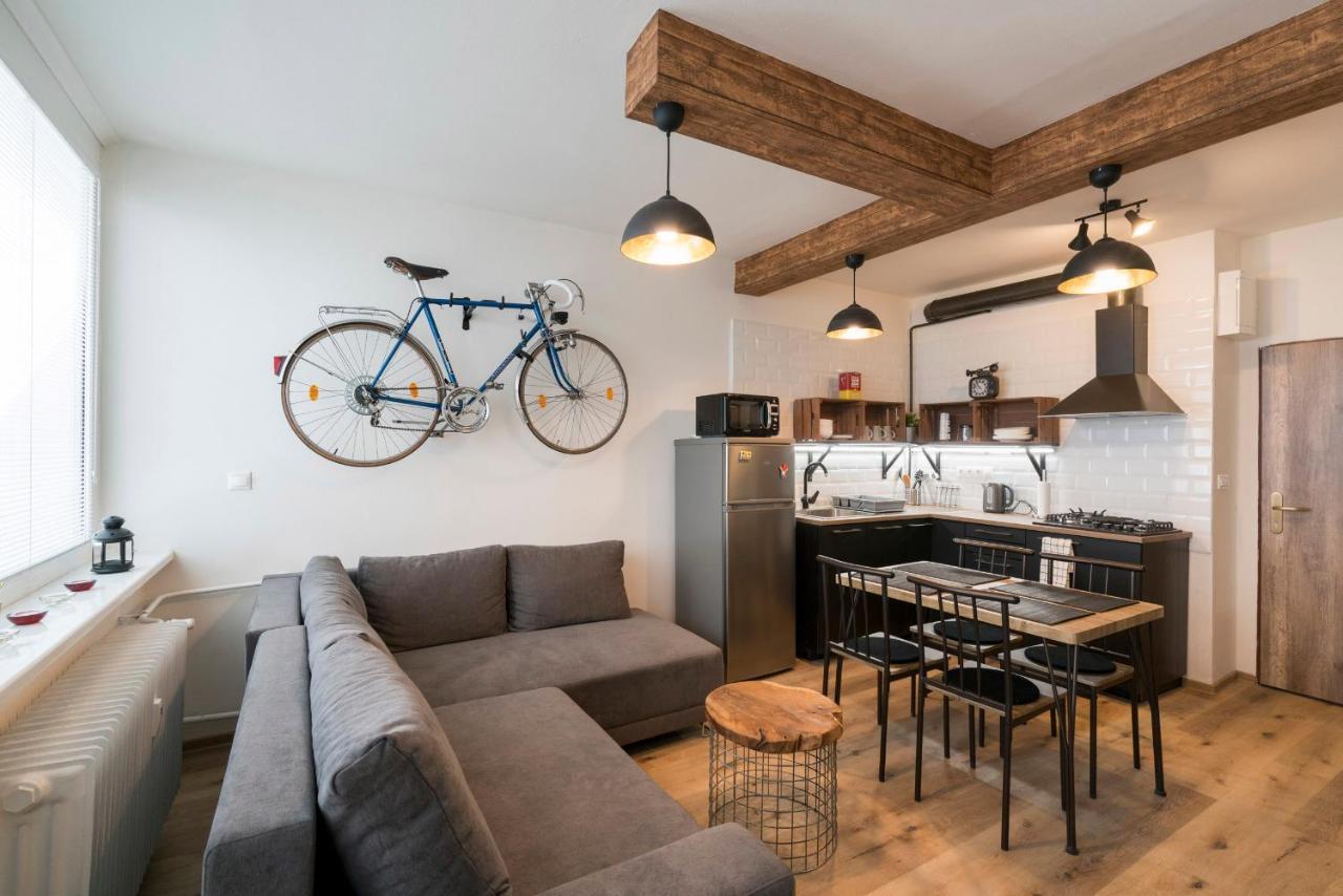 Stylish Centrally Located 1Br Apartment With Parking ブラチスラヴァ エクステリア 写真